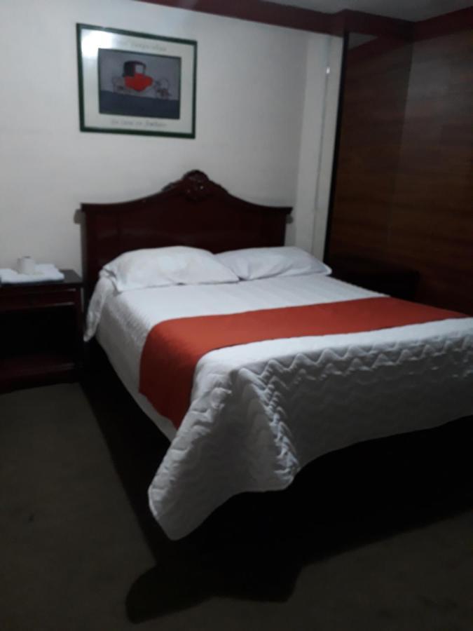 Hotel Tungurahua Ambato Zewnętrze zdjęcie